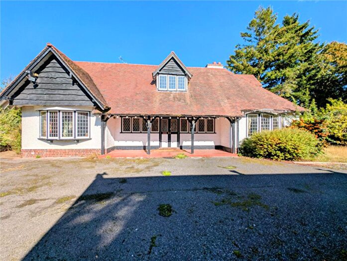 4 Bedroom Detached House For Sale In Sutton Park Road, Kidderminster, Worcestershire, DY11
