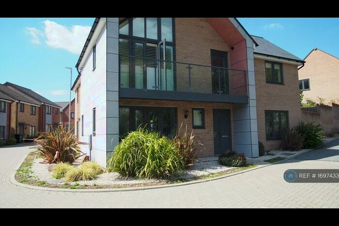 4 Bedroom Detached House To Rent In Farmer Close, Ebbsfleet Valley, Swanscombe, DA10