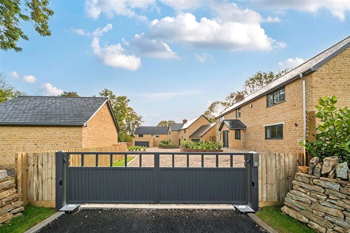 4 Bedroom Detached House For Sale In Broadstone Lane, Hardington Mandeville, Yeovil, BA22