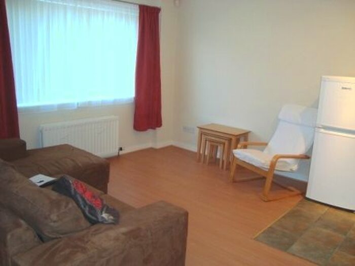 1 Bedroom Flat To Rent In Donegall Mews, Belfast, BT12