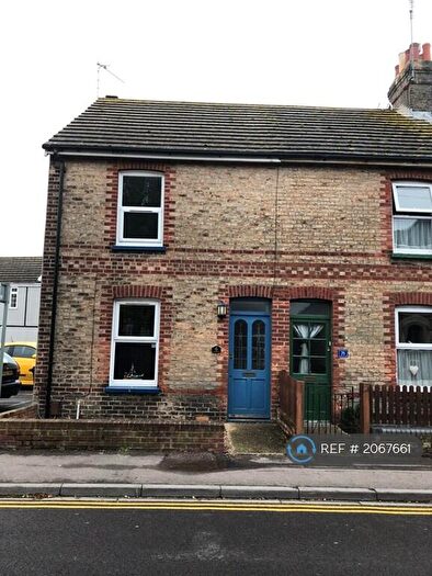 3 Bedroom Semi-Detached House To Rent In Green Road, Poole, BH15