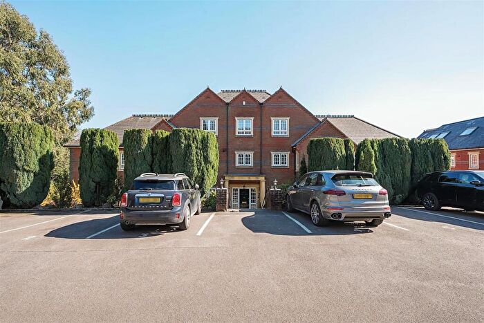 2 Bedroom Flat For Sale In St. Monicas Road, Kingswood, Tadworth, KT20