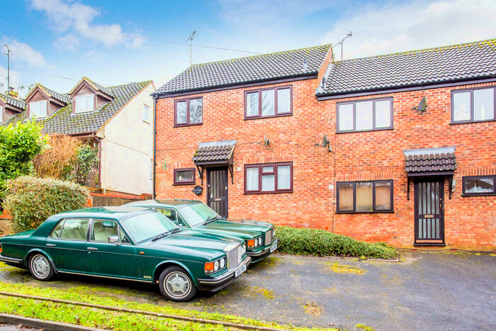 1 Bedroom Flat To Rent In Lenborough Road, Buckingham, MK18