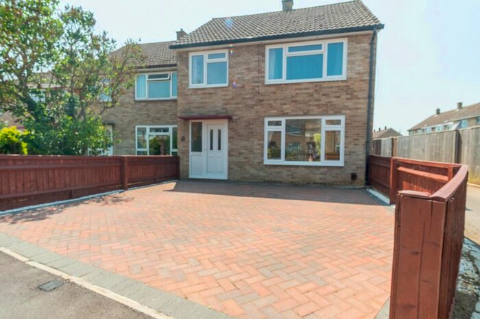 3 Bedroom End Of Terrace House To Rent In Ashby Road, Bicester OX26