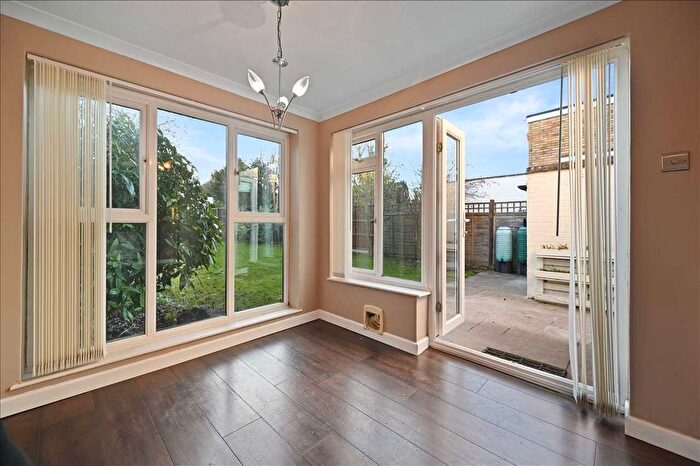 3 Bedroom Terraced House To Rent In Hillcrest Road, Orpington, BR6