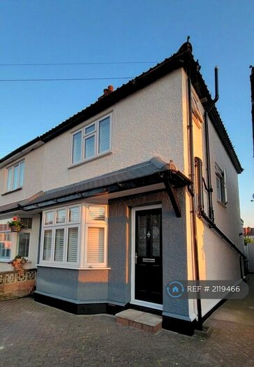 3 Bedroom Semi-Detached House To Rent In Gander Green Lane, Cheam, Sutton, SM3