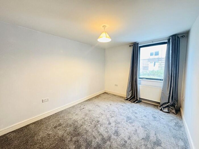 1 Bedroom Flat To Rent In Flat, Ebrington Street, PL4