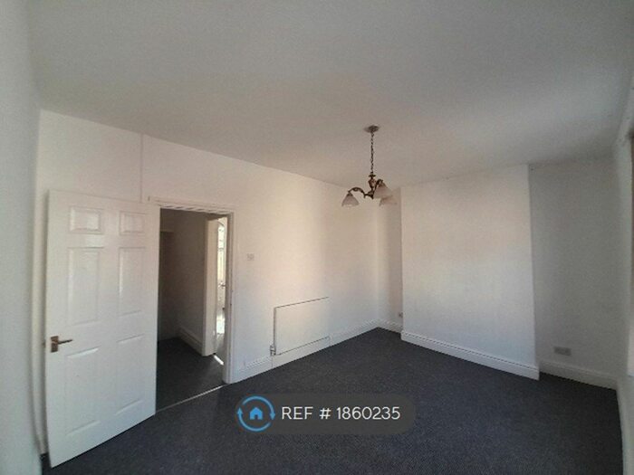 4 Bedroom Terraced House To Rent In Central Drive, Morecambe, LA4