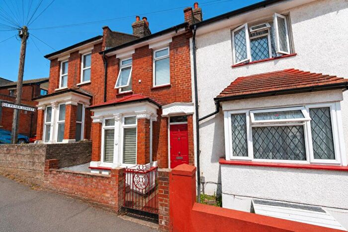 2 Bedroom Terraced House For Sale In Ross Street, Rochester, ME1