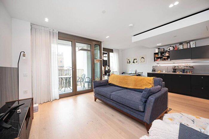 2 Bedroom Flat For Sale In Bartholomew Close, Barbican, London, EC1A