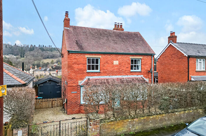 3 Bedroom Detached House For Sale In Park Road, Nailsworth, GL6