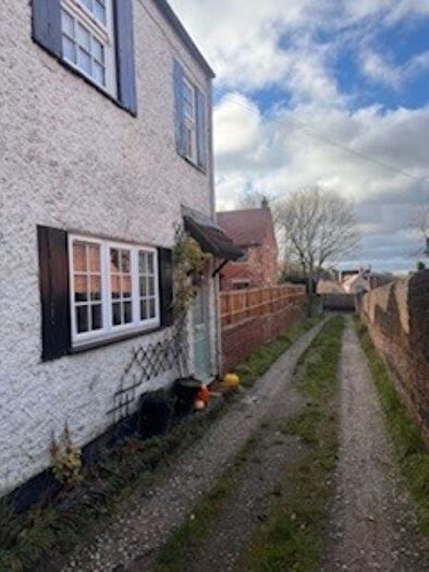 3 Bedroom Semi-Detached House For Sale In Critchs Flats, Kimberley, Nottingham, NG16