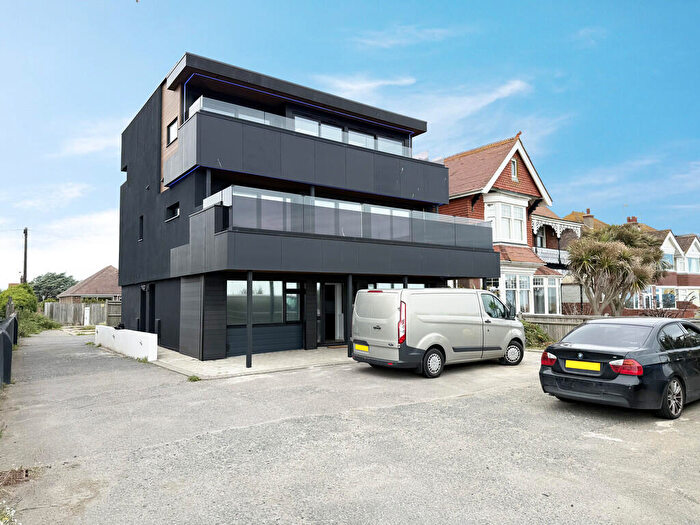 1 Bedroom Flat To Rent In Brighton Road, Worthing Seafront, BN11