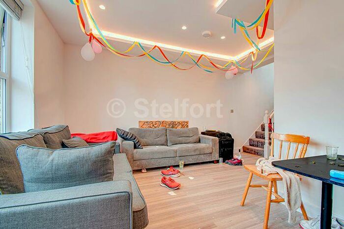 3 Bedroom Flat To Rent In Tollington Way, London, N7