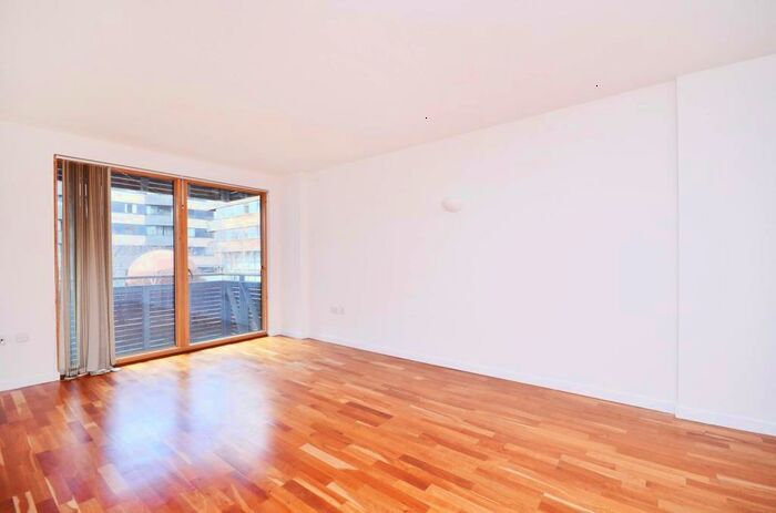 2 Bedroom Flat To Rent In Poole Street, Islington, London, N1