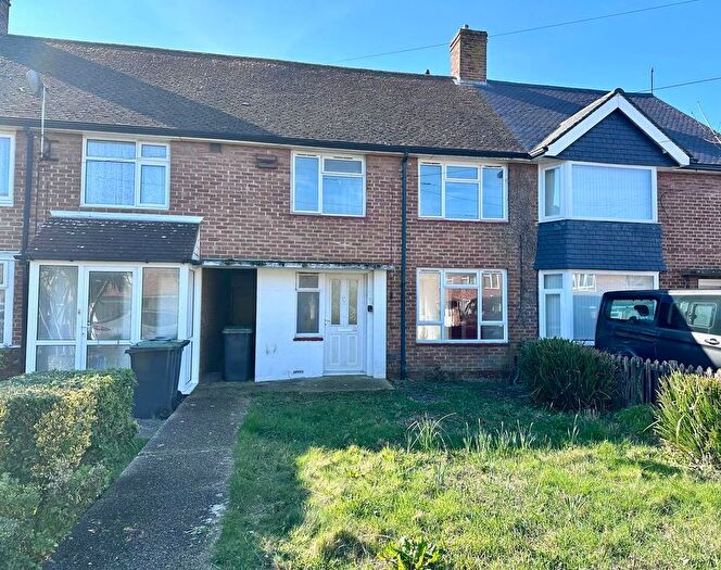 3 Bedroom Terraced House For Sale In Kings Road, Hayling Island, PO11
