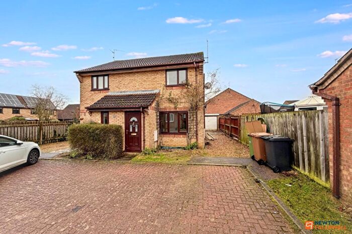 2 Bedroom Semi-Detached House For Sale In Wycliffe Grove, Werrington, Peterborough, PE4