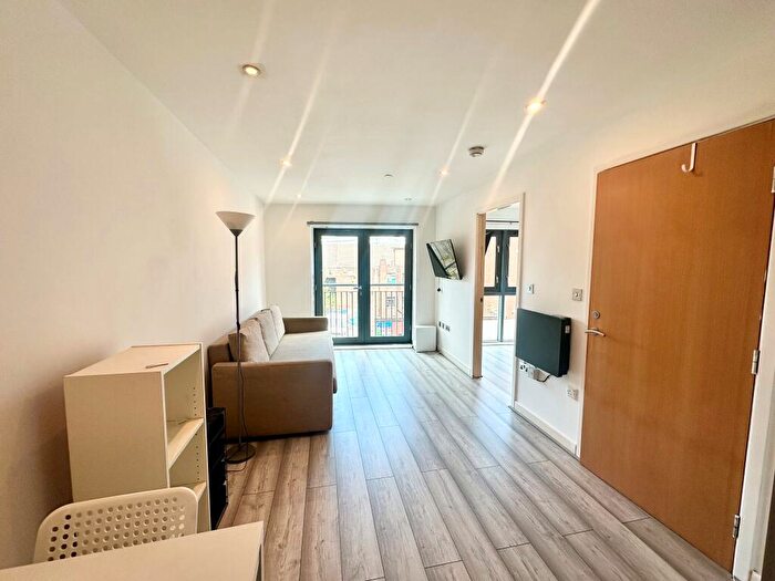 1 Bedroom Apartment To Rent In The Habitat, Nottingham, NG1