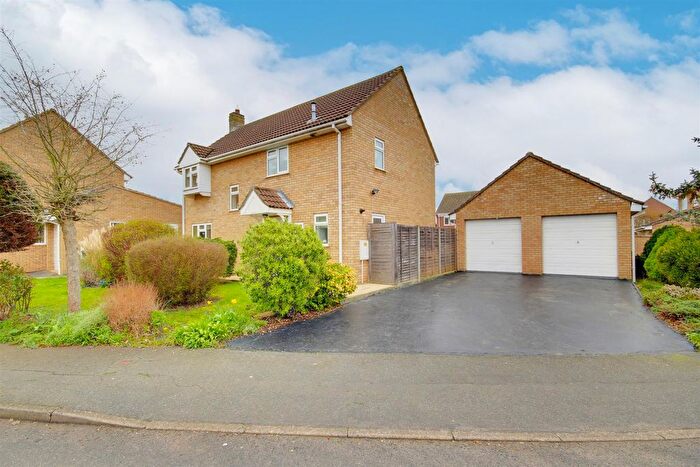 4 Bedroom Detached House For Sale In Constable Road, St. Ives, PE27