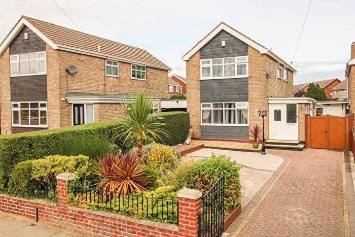 3 Bedroom Detached House For Sale In Anderby Drive, Willows, Grimsby, DN37