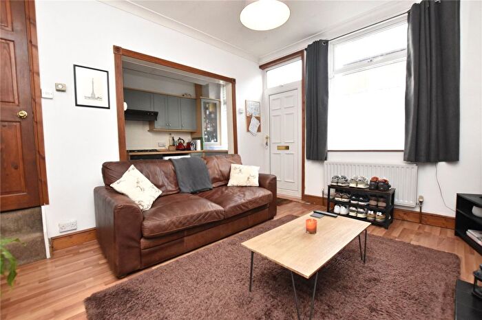 1 Bedroom Terraced House For Sale In Autumn Avenue, Leeds, West Yorkshire, LS6