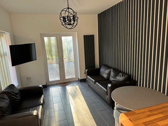 5 Bedroom Private Hall To Rent In De Grey Street, Hull, HU5