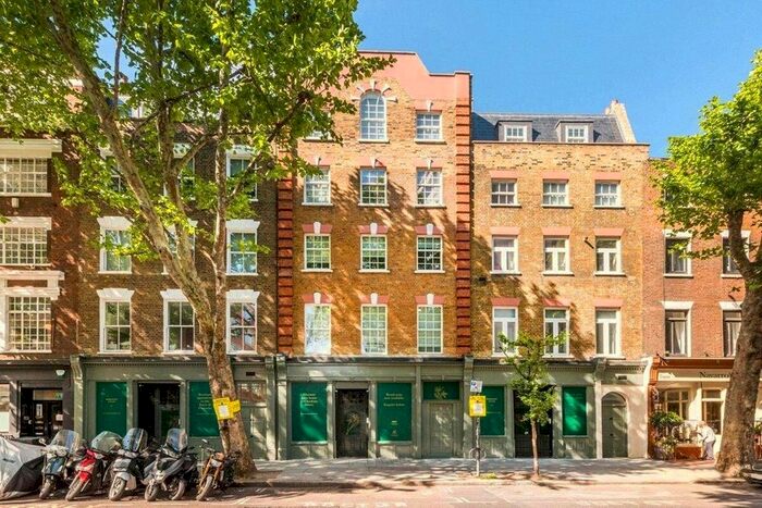 3 Bedroom Flat To Rent In Charlotte Street, London, W1T
