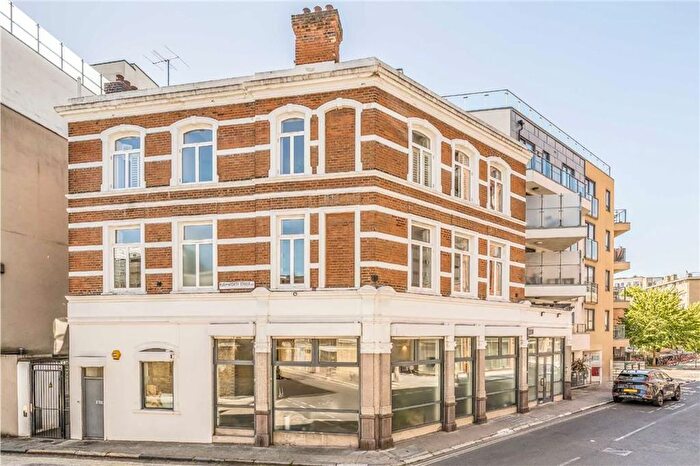 1 Bedroom Flat For Sale In Webber Street, London Bridge, SE1