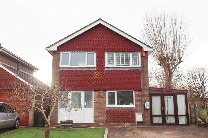 3 Bedroom Property To Rent In Sunnyvale, Clevedon, BS21