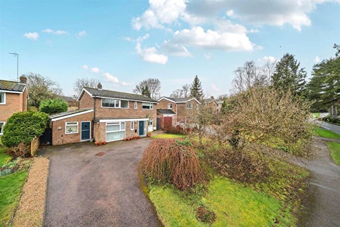 5 Bedroom Detached House For Sale In Colworth Road, Sharnbrook, Bedford, MK44