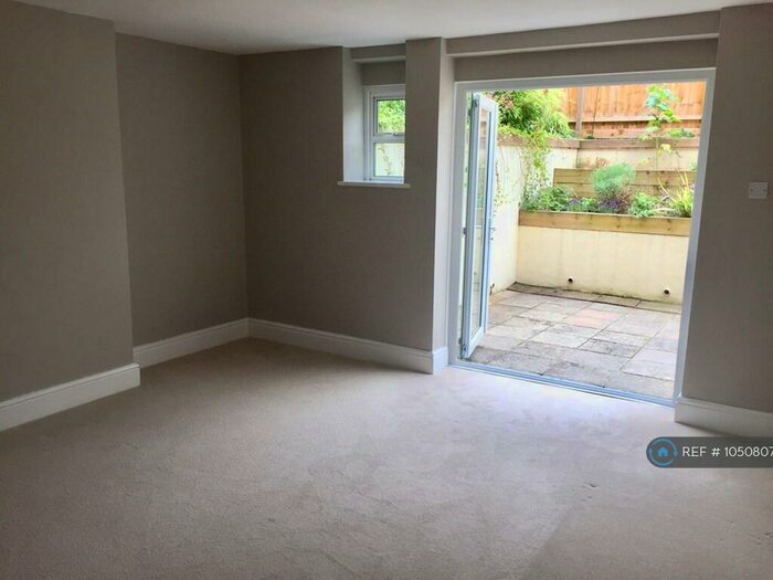 1 Bedroom Flat To Rent In Combe Park, Bath, BA1