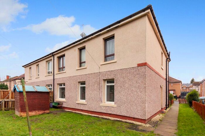 3 Bedroom Flat To Rent In Queensland Drive, Cardonald, Glasgow, G52