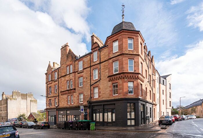 2 Bedroom Flat To Rent In Polwarth Crescent, Edinburgh, EH11