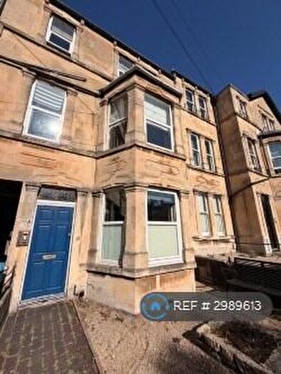 1 Bedroom Flat To Rent In Devonshire Villas, Bath, BA2