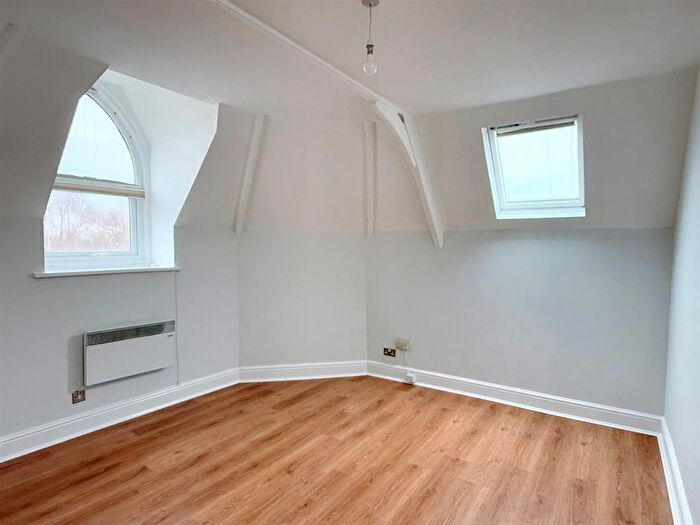 1 Bedroom Flat To Rent In Lyttelton Road, Edgbaston, Birmingham, B16