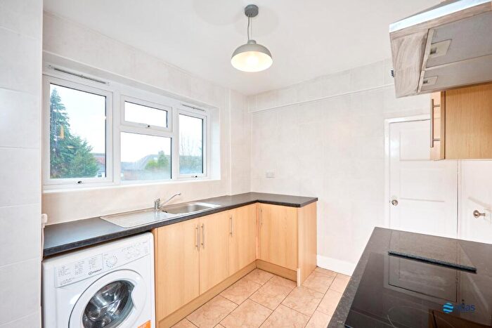 1 Bedroom Flat For Sale In Allerton Road, Allerton, L18