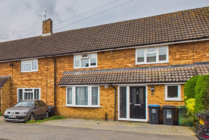 4 Bedroom Terraced House For Sale In Hollybush Lane, Warners End, HP1