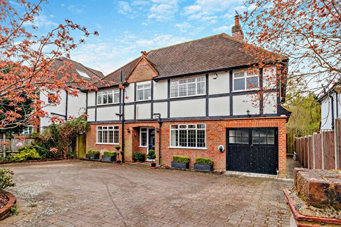 5 Bedroom Detached House For Sale In Batchworth Lane, Northwood, HA6