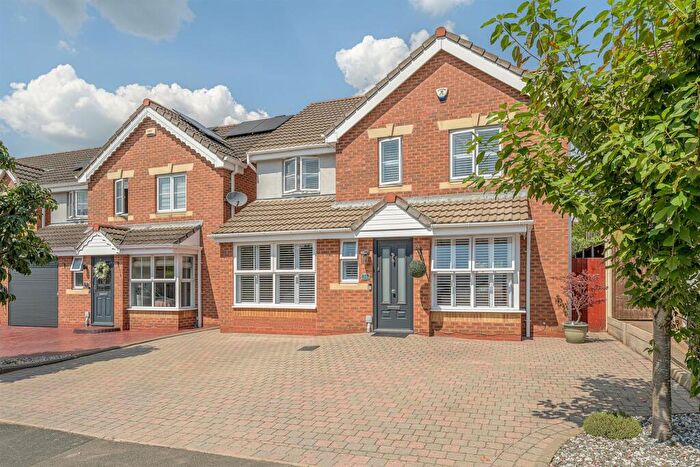 4 Bedroom Detached House For Sale In Racemeadow Crescent, Netherton, DY2