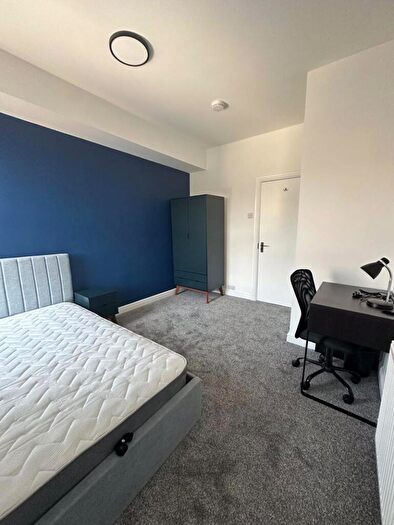 5 Bedroom Detached House To Rent In Beeston Road, Nottingham, NG7