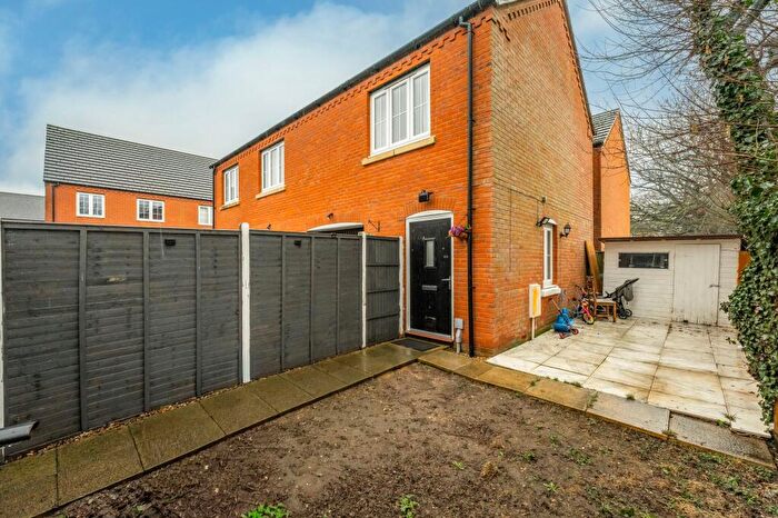 2 Bedroom Coach House For Sale In Kendle Road, Swaffham, PE37