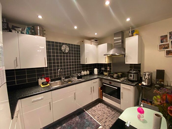 2 Bedroom Flat To Rent In Taywood Road, Northolt, UB5
