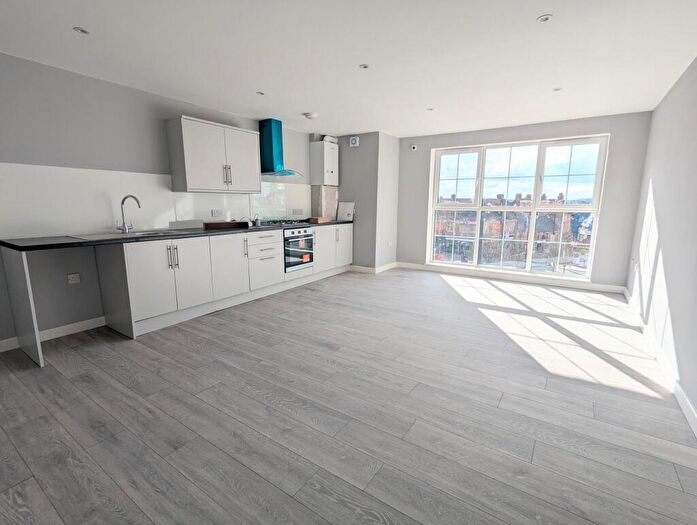 2 Bedroom Flat To Rent In Queen Street, Kettering, NN16