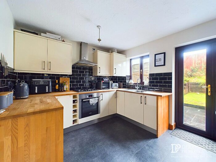 2 Bedroom Semi-Detached House For Sale In Overmoor View, Tibshelf, DE55