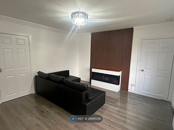 2 Bedroom Flat To Rent In Cairns Road, Cambuslang, Glasgow, G72