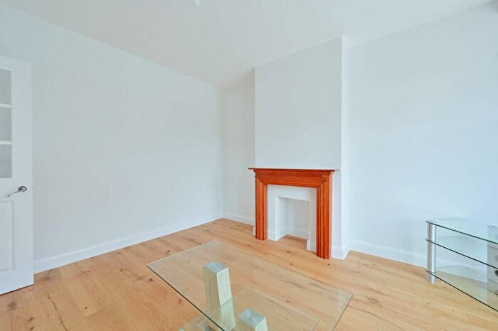 3 Bedroom End Of Terrace House To Rent In Crofts Road, , Harrow, HA1