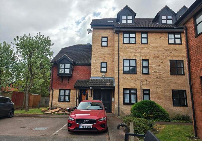 1 Bedroom Flat For Sale In Flat Caversham House, Kingston Gardens, Croydon, Surrey, CR0