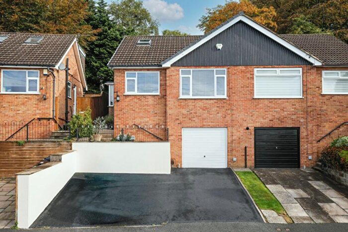 2 Bedroom Bungalow For Sale In Emmott View, Leeds, West Yorkshire, LS19