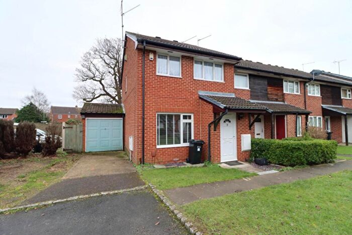 3 Bedroom End Of Terrace House To Rent In Dunholme Close, Lower Earley, RG6