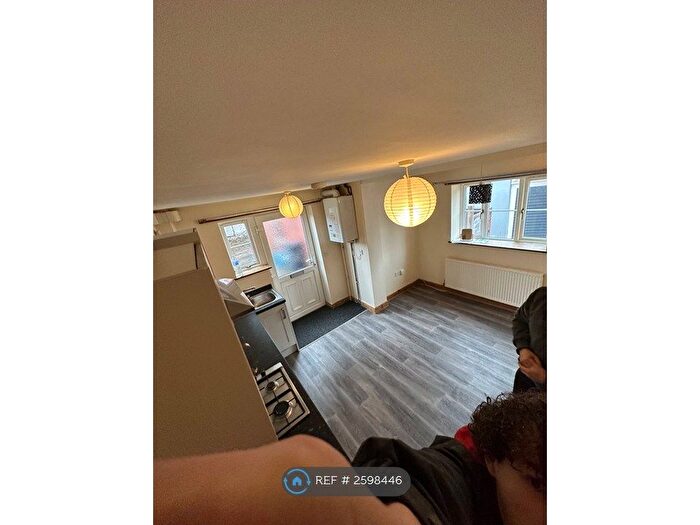 1 Bedroom Flat To Rent In Peter Street, Taunton, TA2